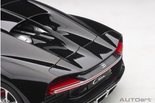 Bugatti Chiron 2017 (italian red/nocturne black) (composite model/full openings) AUTOart 1:12