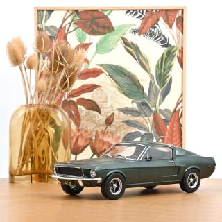 Wiederauflage: Ford Mustang Fastback 1968 - Satin Green metallic Norev Metallmodell 1:12 (Türen, Motorhaube... nicht zu öffnen!)