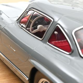 Mercedes-Benz 300 SL 1954 Graphite Grey 1:12 Norev 1:12 Metallmodell (Türen/Hauben nicht zu öffnen!)