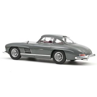 Mercedes-Benz 300 SL 1954 Graphite Grey 1:12 Norev 1:12 Metallmodell (Türen/Hauben nicht zu öffnen!)