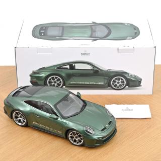 Porsche 911 S/T 2023 Malachite Green Metallic  Norev 1:12 Metallmodell (Türen/Hauben nicht zu öffnen!)