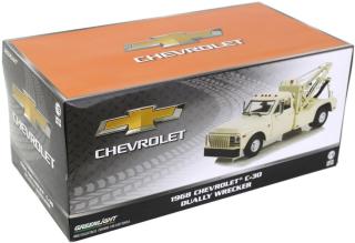Chevrolet C-30 1968 Dually Wrecker, white Greenlight 1:18