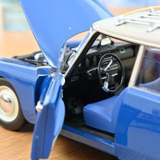 Citroën Break 21 1970 Danube Blue 1:18 Norev 1:18 Metallmodell 2 Türen, Motorhaube und Kofferraum zu öffnen!