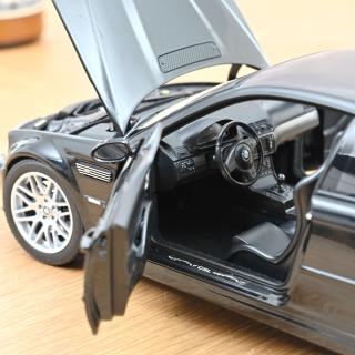 BMW M3 CSL 2003 Saphire Black  Norev 1:18 Metallmodell 2 Türen, Motorhaube und Kofferraum zu öffnen!