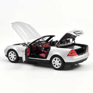 Mercedes-Benz SLK 1996 Brillant Silver 1:18 Norev 1:18 Metallmodell 2 Türen, Kofferraum und Motorhaube  zu öffnen!