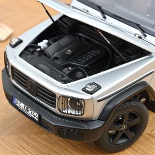 Mercedes-Benz G-Class 2024 Iridium Silver 1:18 Norev 1:18 Metallmodell 4 Türen, Motorhaube und Kofferraum zu öffnen!
