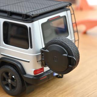Mercedes-Benz G-Class 2024 Iridium Silver 1:18 Norev 1:18 Metallmodell 4 Türen, Motorhaube und Kofferraum zu öffnen!