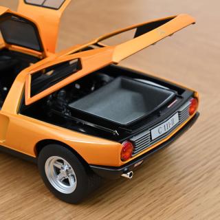 Mercedes-Benz C 111/II 1970 White Autumn metallic 1:18 Norev 1:18 Metallmodell 2 Türen, ausfahrbare Scheinwerfer, Kofferraum und Motorhaube  zu öffnen!