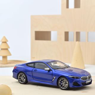 BMW M850i 2019 Blue metallic   Norev 1:18 Metallmodell 2 Türen und Motorhaube zu öffnen!