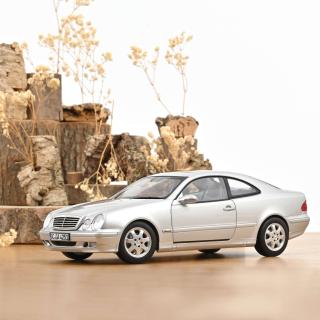 Mercedes-Benz CLK-Class 2000 Brillant Silver  Norev 1:18 Metallmodell 2 Türen, Motorhaube und Kofferraum zu öffnen!
