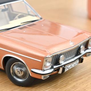 Opel Diplomat V8 1969 Copper Red 1:18 Norev 1:18 Metallmodell (Türen/Hauben nicht zu öffnen!)