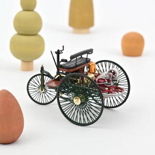 Benz Patent-Motorwagen 1886 Green NOREV 1:18 Metallmodell (Türen/Hauben nicht zu öffnen!) Wiederauflage