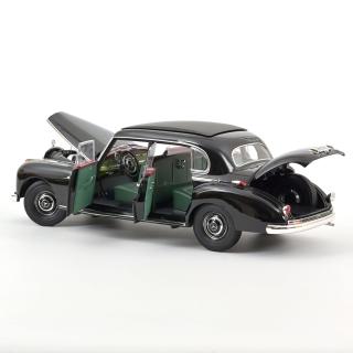 Mercedes-Benz 300 1955 Konrad Adenauer Norev 1:18 Metallmodell 4 Türen, Motorhaube und Kofferraum zu öffnen!