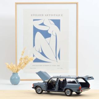 Mercedes-Benz 200 T 1980 Blue Norev 1:18 Metallmodell 4 Türen, Motorhaube und Kofferraum zu öffnen