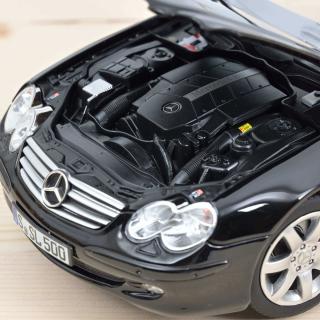 Mercedes-Benz SL 500 2003 - Black Norev 1:18 Metallmodell 2 Türen, Motorhaube und Kofferraum zu öffnen!