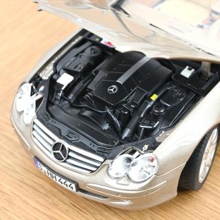 Mercedes-Benz SL 500 2003 Travertine Beige  Norev 1:18 Metallmodell 2 Türen, Motorhaube und Kofferraum zu öffnen!