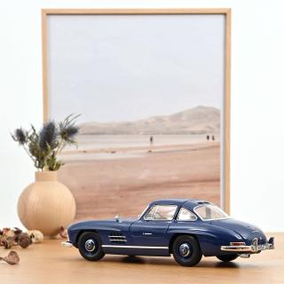 Mercedes-Benz 300 SL 1954 Blue  Norev 1:18 Metallmodell (2 Türen, Motorhaube und Heckklappe zu öffnen!)