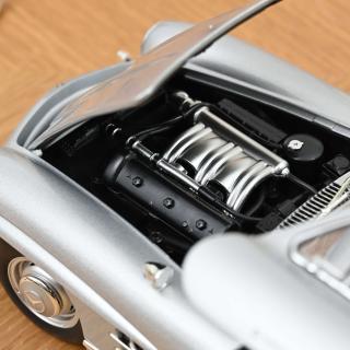 Mercedes-Benz 300 SL 1954 Silver   Norev 1:18 Metallmodell 2 Türen, Motorhaube und Kofferraum zu öffnen!