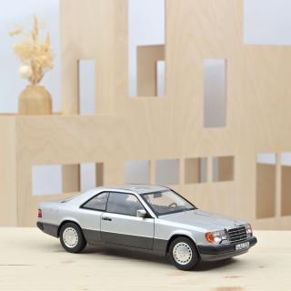 Mercedes-Benz 300 CE-24 Coupé 1990 - Silver Norev 1:18 Metallmodell 2 Türen, Motorhaube und Kofferraum zu öffnen!