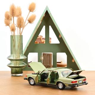 Mercedes-Benz 450 SEL Silvergreen US TV-Version 1979  Norev 1:18 Metallmodell 4 Türen, Motorhaube und Kofferraum zu öffnen!