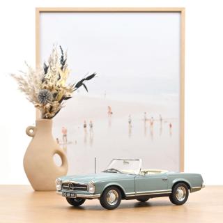 Mercedes-Benz 230 SL 1963 Horizon Blue 1:18 Norev 1:18 Metallmodell 2 Türen, Motorhaube und Kofferraum zu öffnen!