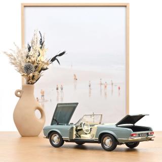 Mercedes-Benz 230 SL 1963 Horizon Blue 1:18 Norev 1:18 Metallmodell 2 Türen, Motorhaube und Kofferraum zu öffnen!