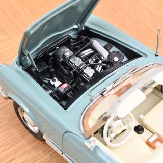 Mercedes-Benz 230 SL 1963 Horizon Blue 1:18 Norev 1:18 Metallmodell 2 Türen, Motorhaube und Kofferraum zu öffnen!