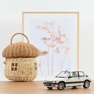 Peugeot 205 GTi 1.9 1989 Meije White   Norev 1:18 Metallmodell 2 Türen und Motorhaube  zu öffnen!