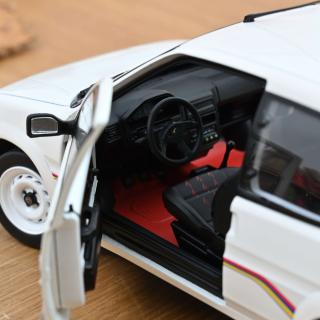 Peugeot 106 Rallye 1.3 1993 White  Norev 1:18 Metallmodell  (Türen zu öffnen!)