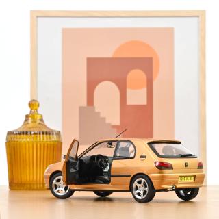 Peugeot 306 S16 1997 Blaze Yellow  Norev Metallmodell 1:18 (Türen zu öffnen!)