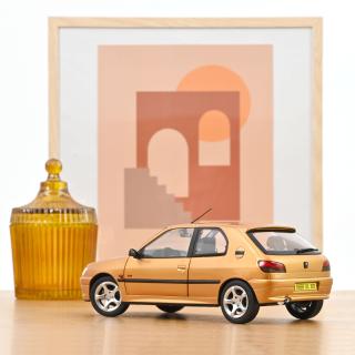 Peugeot 306 S16 1997 Blaze Yellow  Norev Metallmodell 1:18 (Türen zu öffnen!)