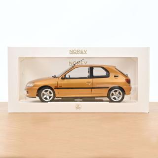 Peugeot 306 S16 1997 Blaze Yellow  Norev Metallmodell 1:18 (Türen zu öffnen!)