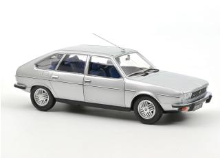 Renault 30 TX 1979 - Silver Norev 1:18 Metallmodell 2 Türen, Motorhaube und Kofferraum zu öffnen!