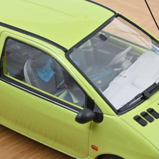 Renault Twingo 1998 Anis Yellow  Norev 1:18 Metallmodell (Überarbeitete Version - Türen/Hauben nicht zu öffnen!)