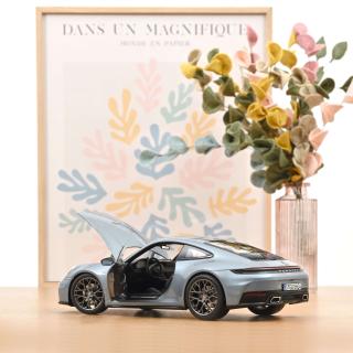 Porsche 911 Carrera 2025 964polarsilvermetallic  Norev 1:18 Metallmodell 2 Türen und 1 Haube zu öffnen!