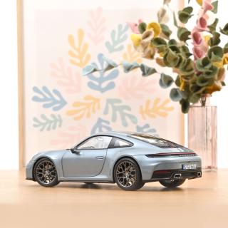 Porsche 911 Carrera 2025 964polarsilvermetallic  Norev 1:18 Metallmodell 2 Türen und 1 Haube zu öffnen!
