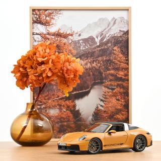 Porsche 911 Targa 4 GTS 2025 Bahama Yellow  Norev 1:18 Metallmodell 2 Türen und 1 Haube zu öffnen!
