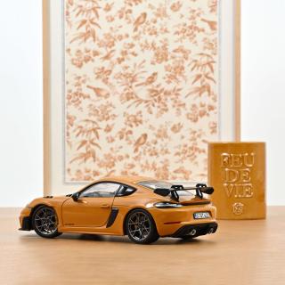 Porsche Cayman GT4 RS w/Weissach 2023 Bahama Yellow Pack  Norev 1:18 Metallmodell 2 Türen, Motorhaube und Kofferraum zu öffnen!