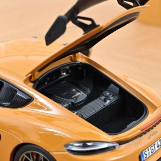Porsche Cayman GT4 RS w/Weissach 2023 Bahama Yellow Pack  Norev 1:18 Metallmodell 2 Türen, Motorhaube und Kofferraum zu öffnen!