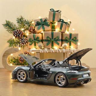 Porsche 718 Spyder RS w/ Weissach Pack 2023 Forest Green  Norev 1:18 Metallmodell 2 Türen, Motorhaube und Kofferraum zu öffnen!