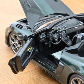 Porsche 718 Spyder RS w/ Weissach Pack 2023 Forest Green  Norev 1:18 Metallmodell 2 Türen, Motorhaube und Kofferraum zu öffnen!