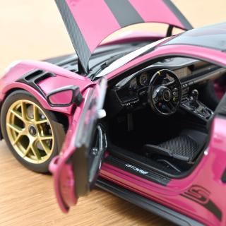 Porsche 911 GT3 RS w/Weissach Pack 2022 Ruby Star 1:18 Norev 1:18 Metallmodell 2 Türen und Kofferraum zu öffnen!