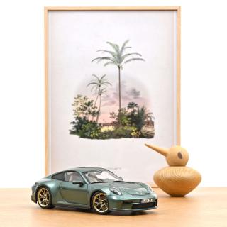 Porsche 911 GT3 with Touring Package 2021 Malachite Green met.  Norev 1:18 Metallmodell 2 Türen und 1 Haube  zu öffnen!