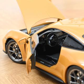 Porsche 911 GT3 2021 Bahama Yellow 1:18 Norev 1:18 Metallmodell (2 Türen und Kofferraum zu öffnen!)