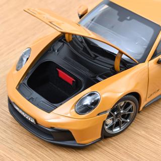 Porsche 911 GT3 2021 Bahama Yellow 1:18 Norev 1:18 Metallmodell (2 Türen und Kofferraum zu öffnen!)