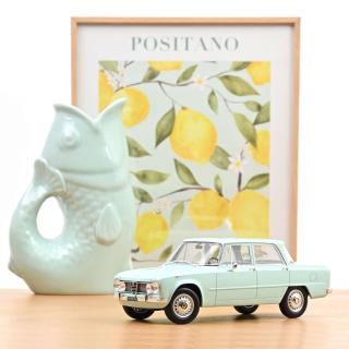 Alfa Romeo Giulia TI 1964 Sky Blue 1:18 Norev 1:18 Metallmodell (Türen/Hauben nicht zu öffnen!)