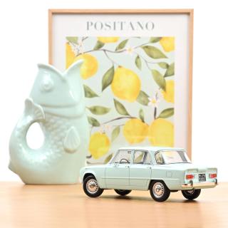 Alfa Romeo Giulia TI 1964 Sky Blue 1:18 Norev 1:18 Metallmodell (Türen/Hauben nicht zu öffnen!)