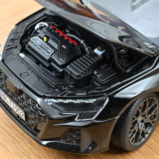 Audi RS 3 2025 Myth Black 1:18 Norev 1:18 Metallmodell 4 Türen, Motorhaube und Kofferraum zu öffnen!