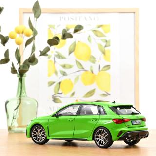 Audi RS 3 Sportback 2025 Kyalami Green  Norev 1:18 Metallmodell 4 Türen, Motorhaube und Kofferraum zu öffnen!