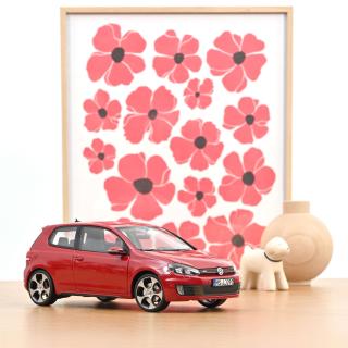 VW Golf VI GTI 2009 Tornadorot Norev 1:18 Metallmodell 2 Türen, Motorhaube und Kofferraum zu öffnen!